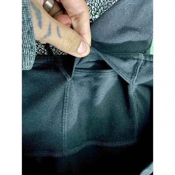 Athleta Black Leggings MEDIUM Mesh Women's Workout Activewear Low Rise Capri - Picture 13 of 13